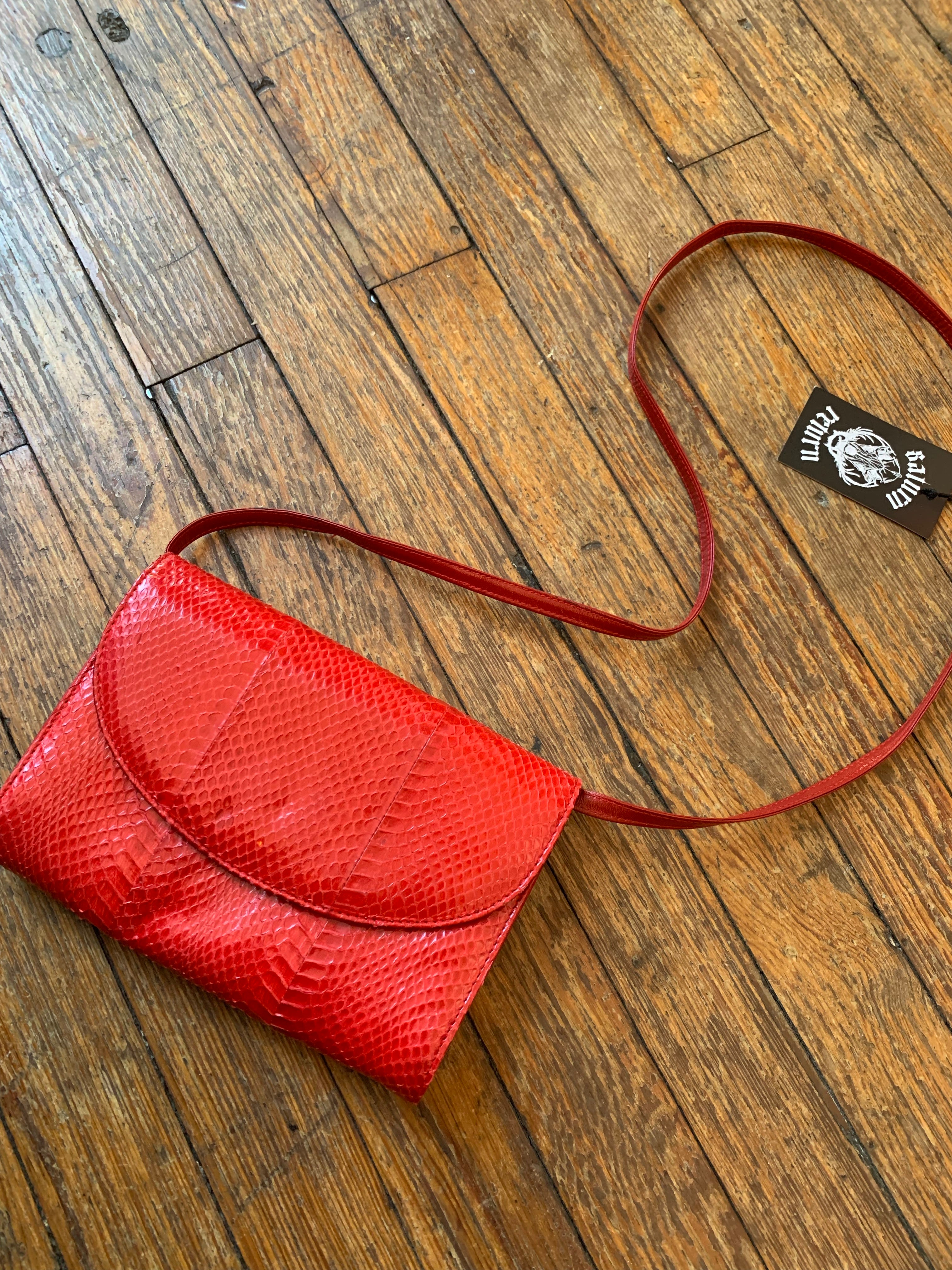 Vintage Red Snakeskin Giani Bernini Crossbody Purse – Shop Saturn Return