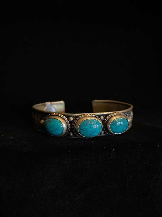 Ornate Silver Three Stoned Turquoise Cuff