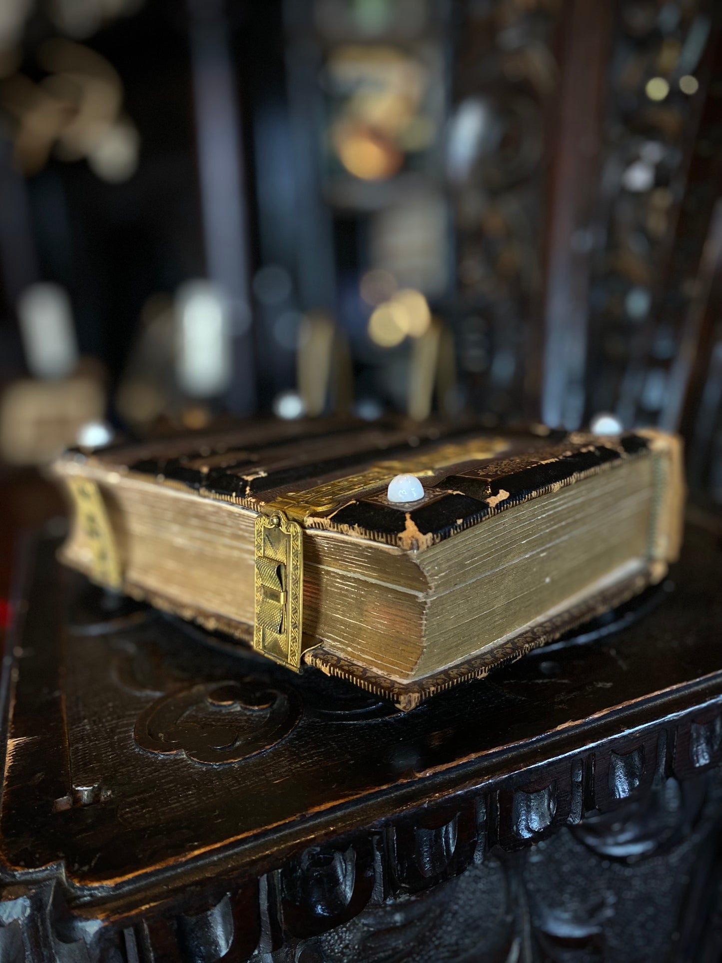 Ornate Leather Hard Cover Antique Photo Album With Victorian Photos Inside