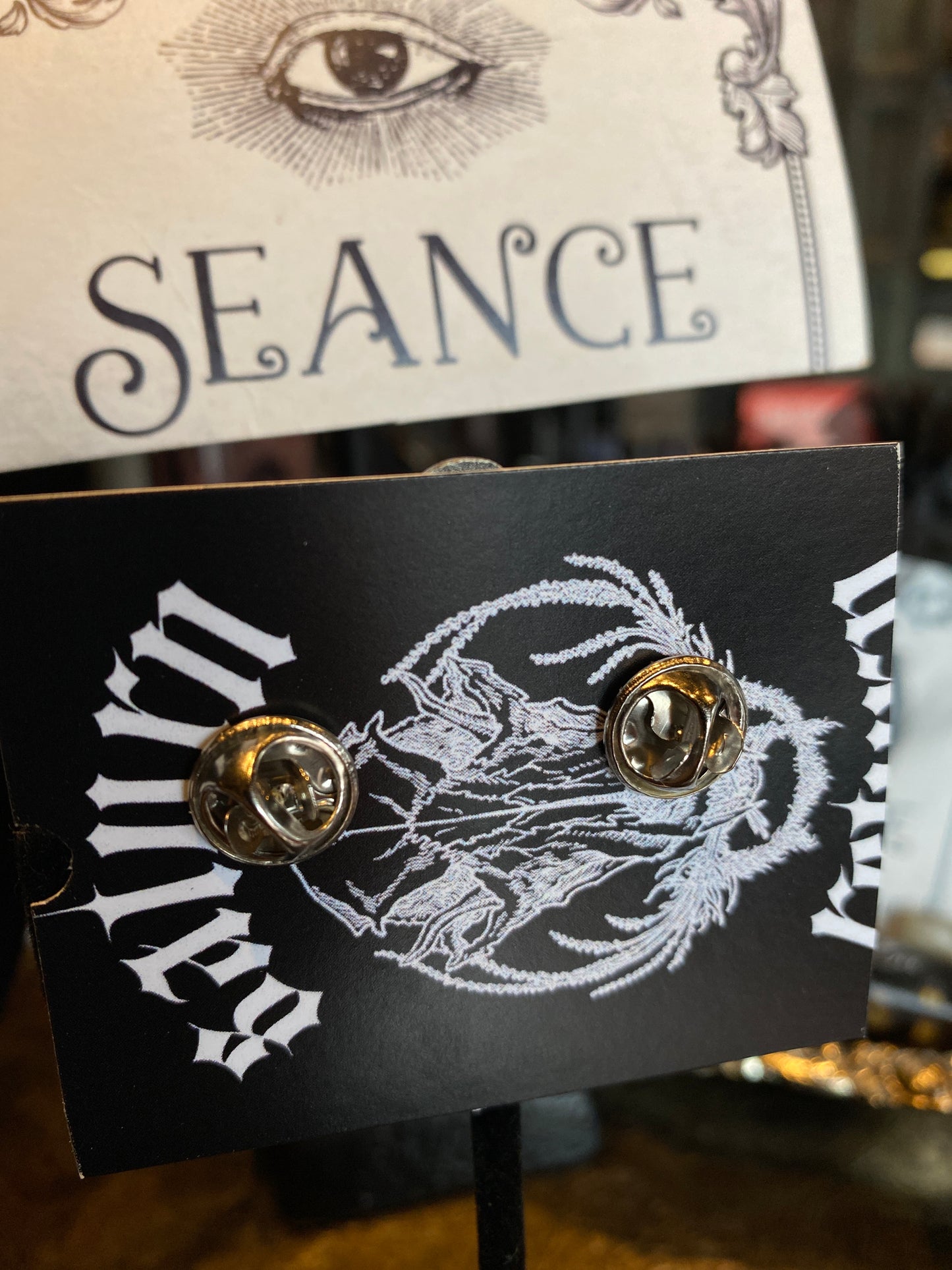 Seance Mourning Jewelry “In memory of” pin