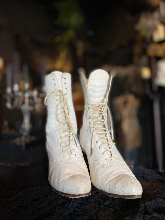 Antique Victorian White Leather Lace-Up Boots