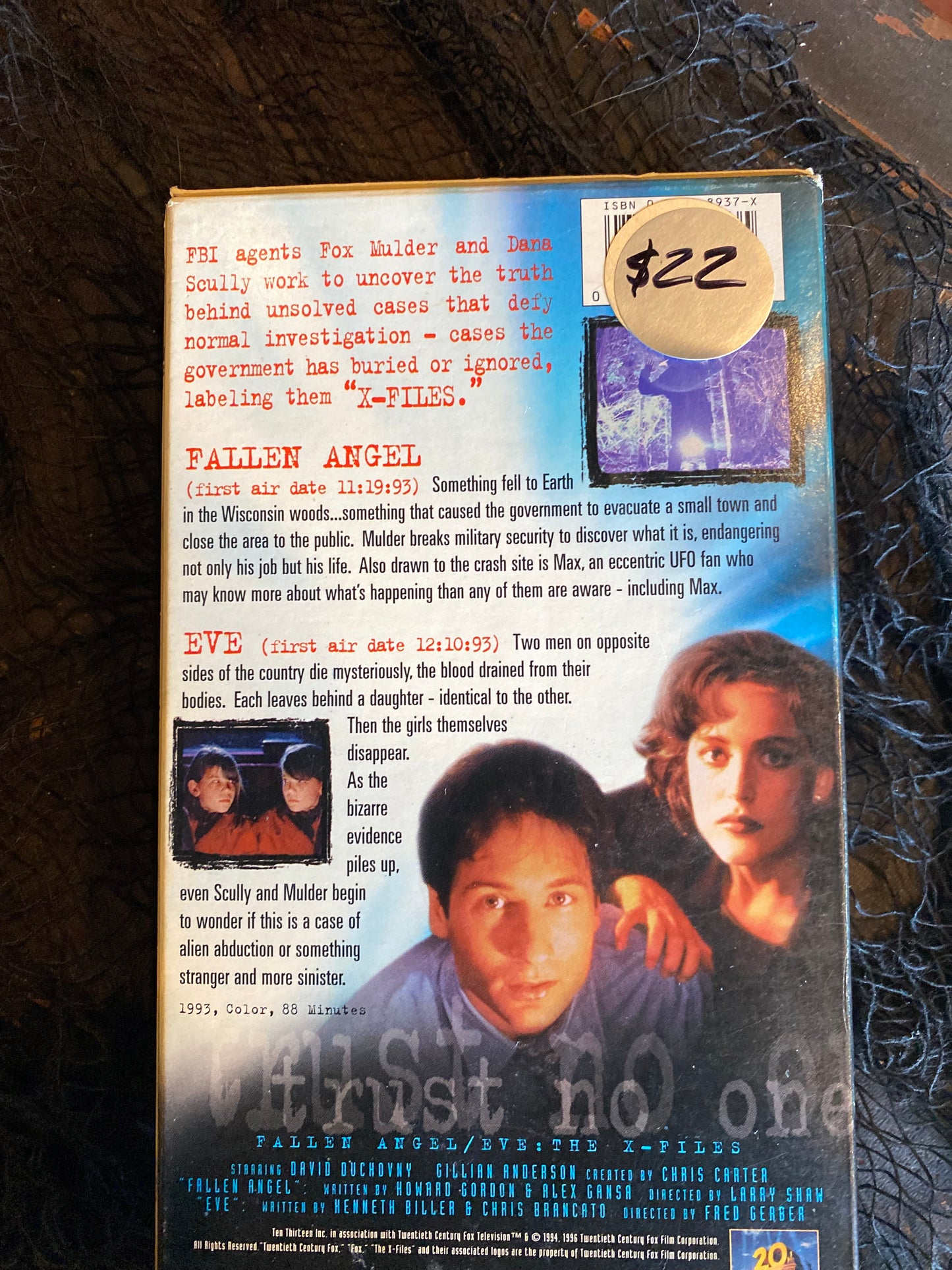 The X-Files Series VHS Episodes “Fallen Angel/Eve” With Rare Episode Art Cards