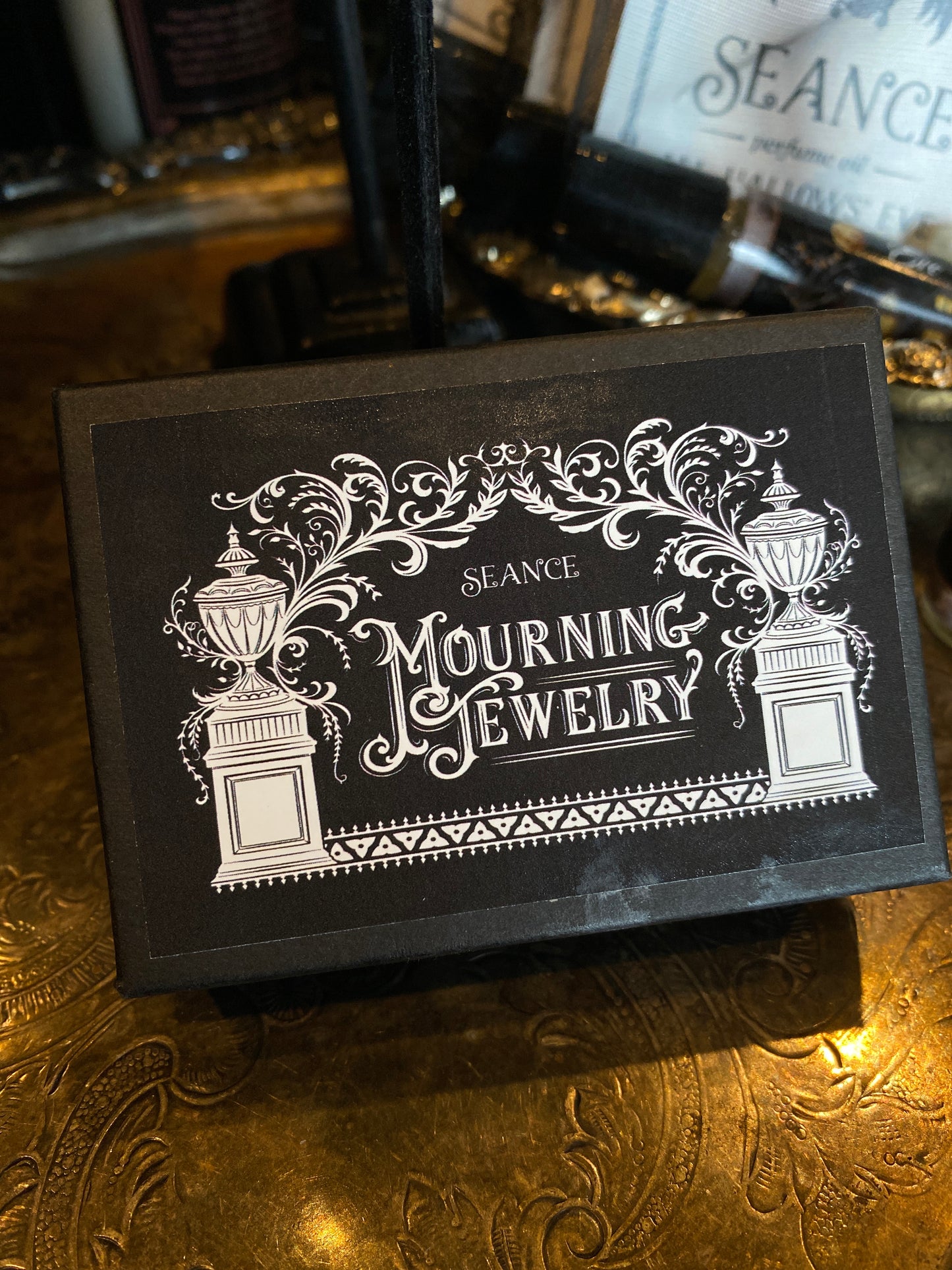 Seance Mourning Jewelry “In memory of” pin