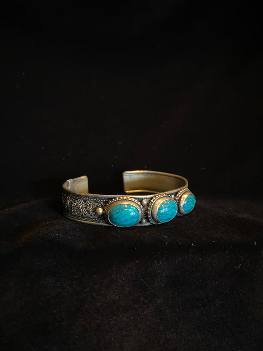 Ornate Silver Three Stoned Turquoise Cuff