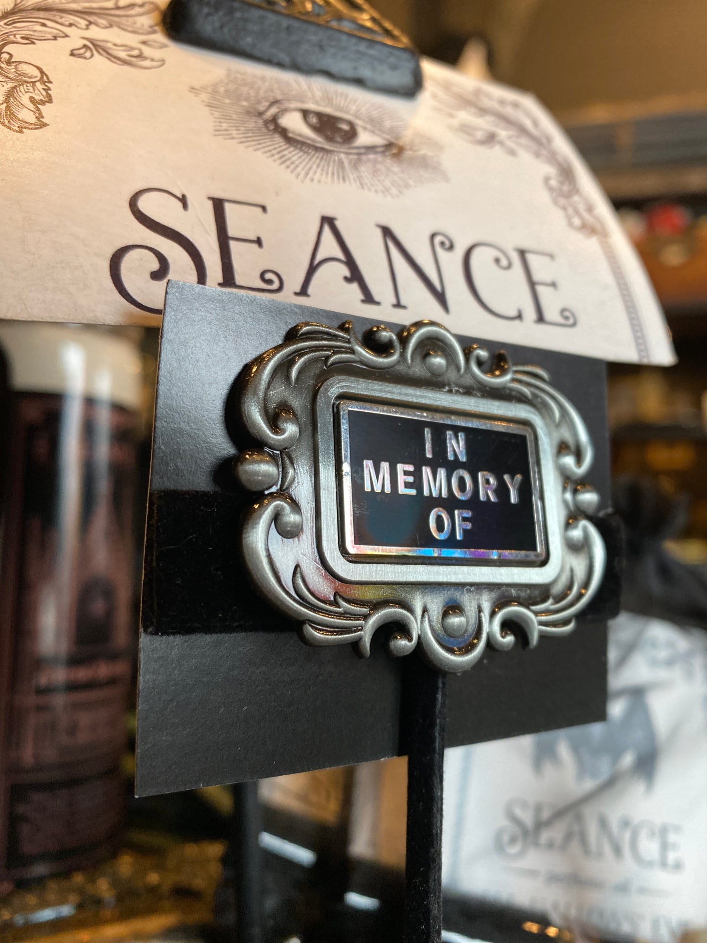 Seance Mourning Jewelry “In memory of” pin