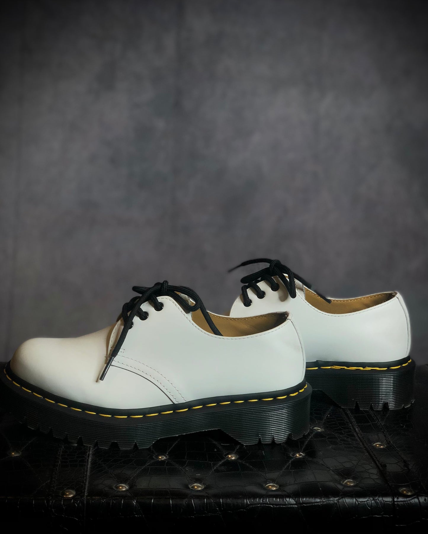 Dr. Martens White 1461 Classic Oxford