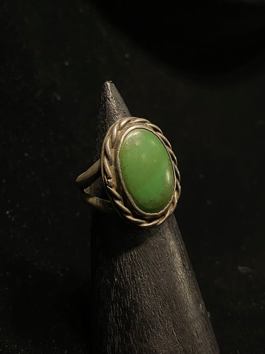 Vintage Sterling Silver Oval Turquoise Ring